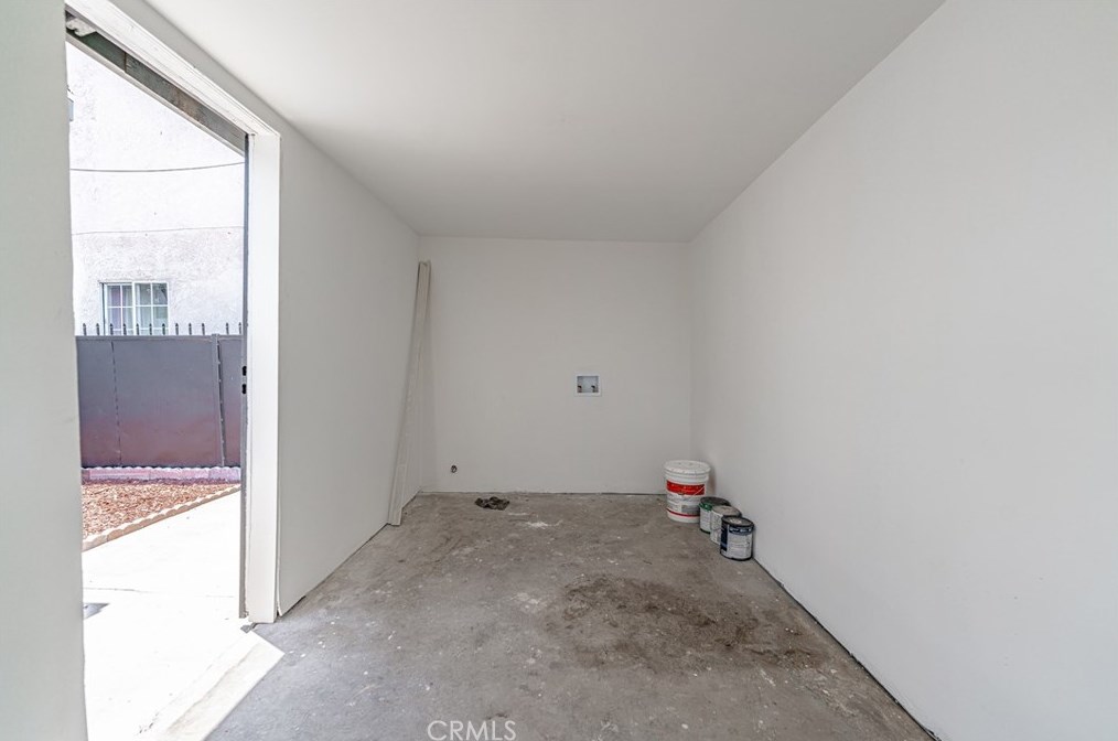 857 42nd St, Los Angeles CA  90011-3061 exterior