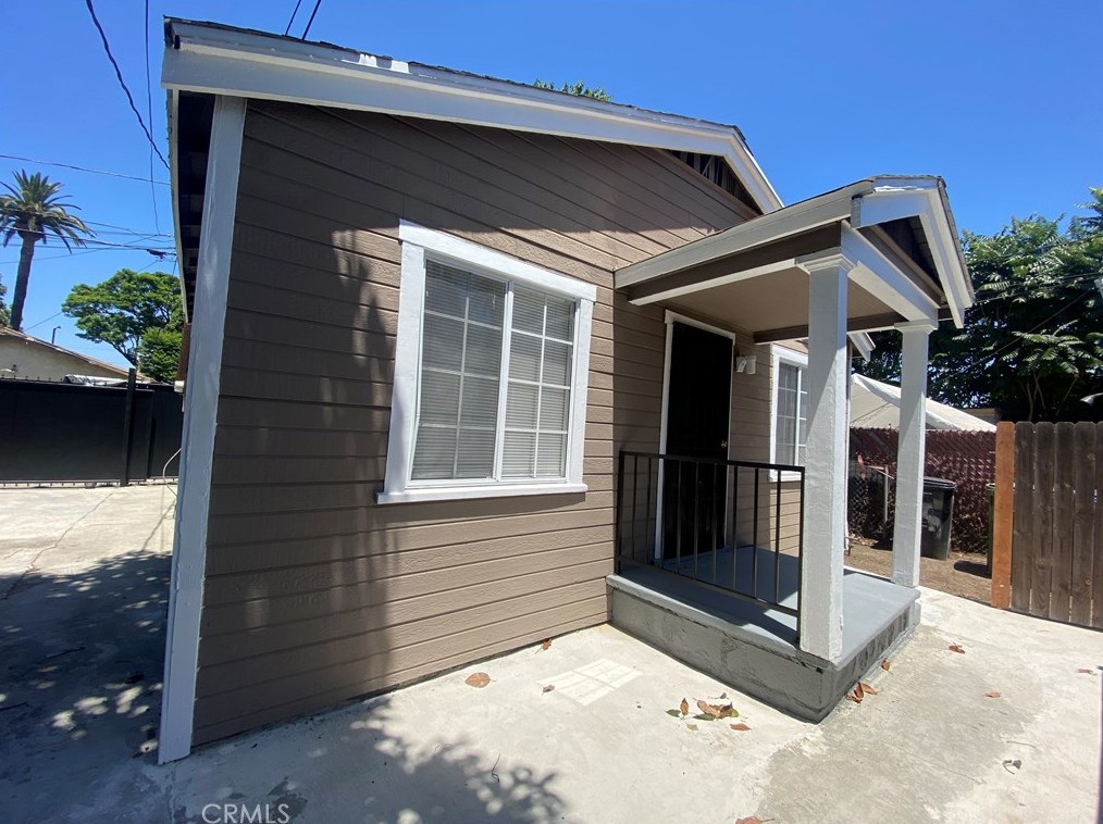 1723 59th Pl, Los Angeles CA  90043-3011 exterior