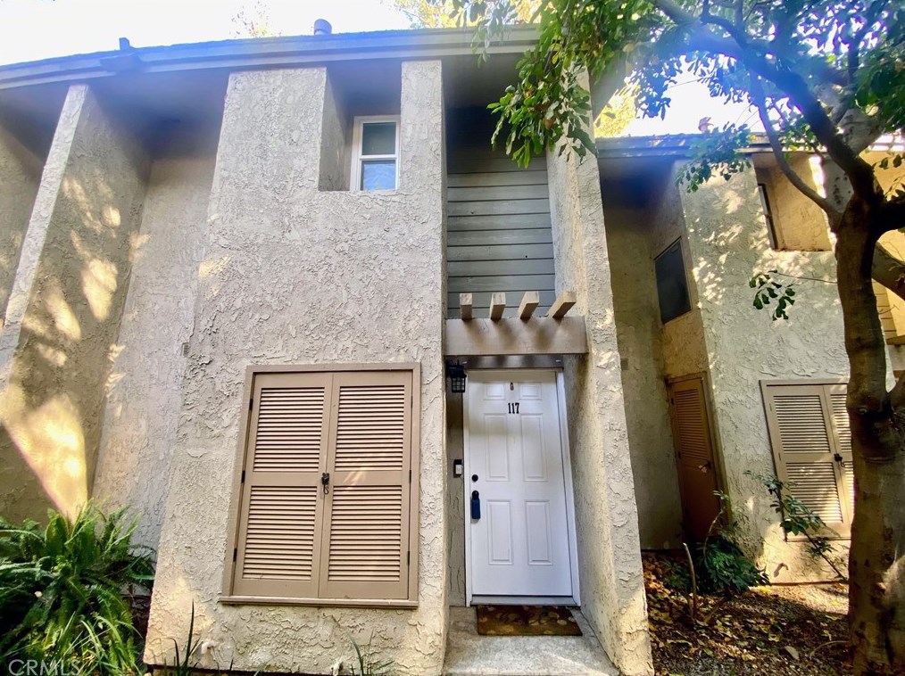 4900 Chapman Ave, Orange CA  92869-4116 exterior