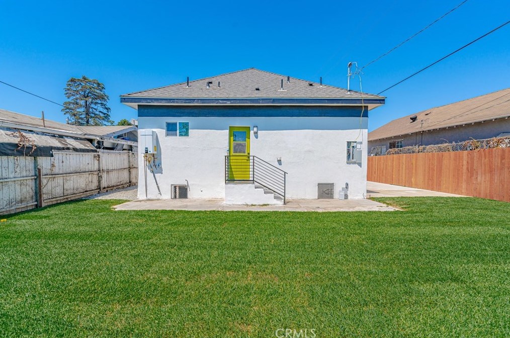 702 41st Pl, Los Angeles CA  90011-2951 exterior