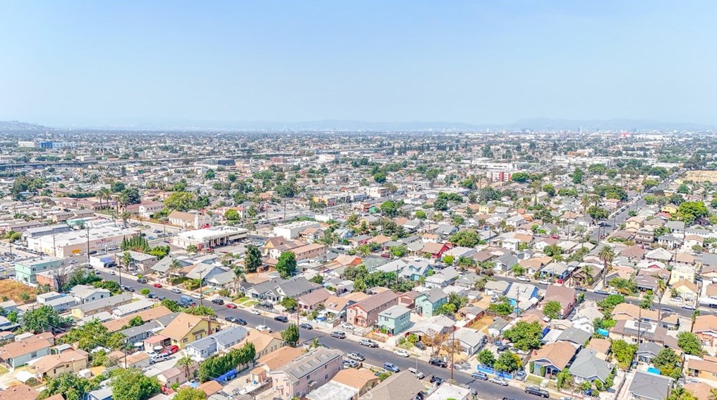 216 66 St, Los Angeles CA  90003-1813 exterior