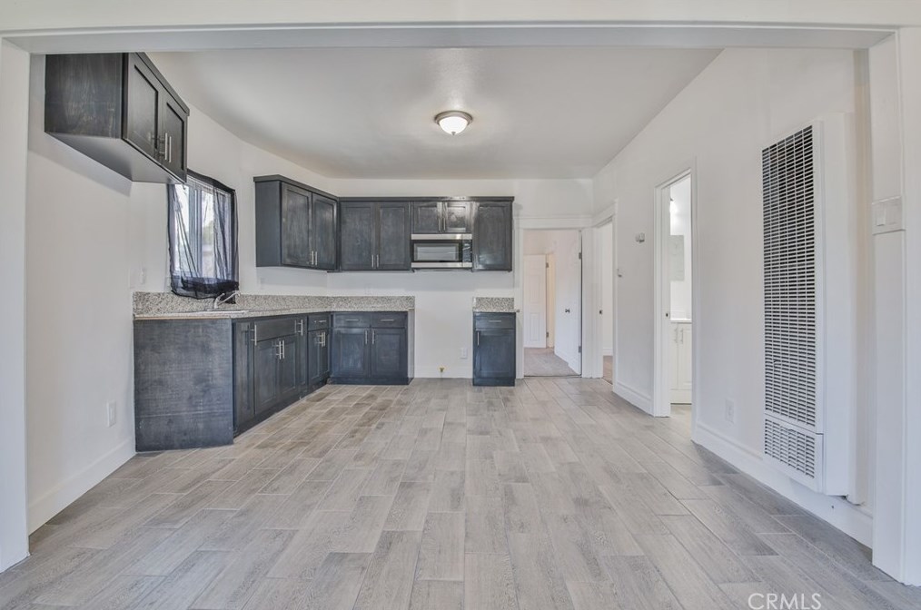 216 66 St, Los Angeles CA  90003-1813 exterior