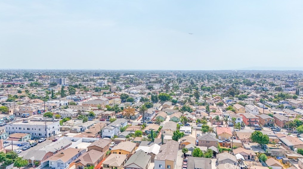 216 66 St, Los Angeles CA  90003-1813 exterior