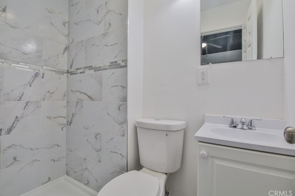 216 66 St, Los Angeles CA  90003-1813 exterior