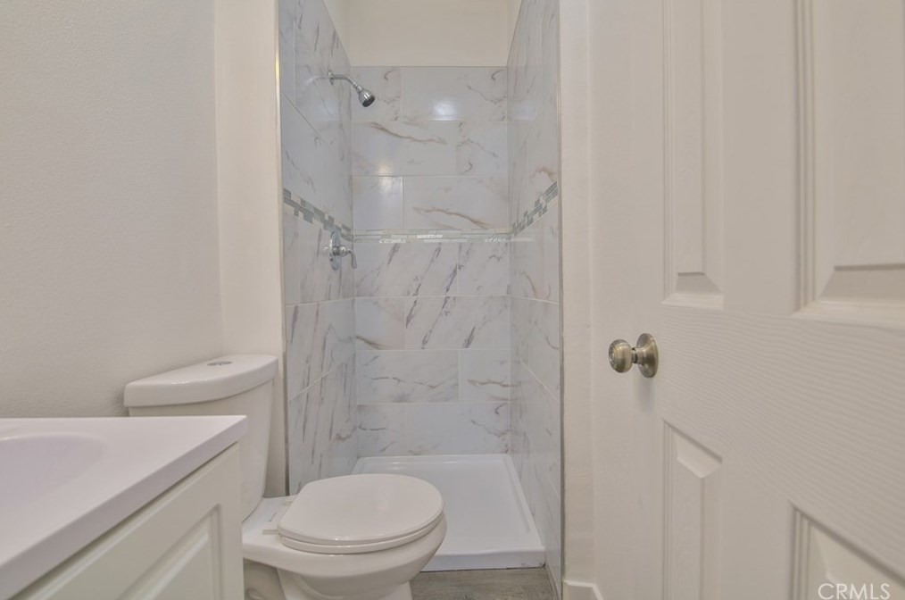 216 66 St, Los Angeles CA  90003-1813 exterior