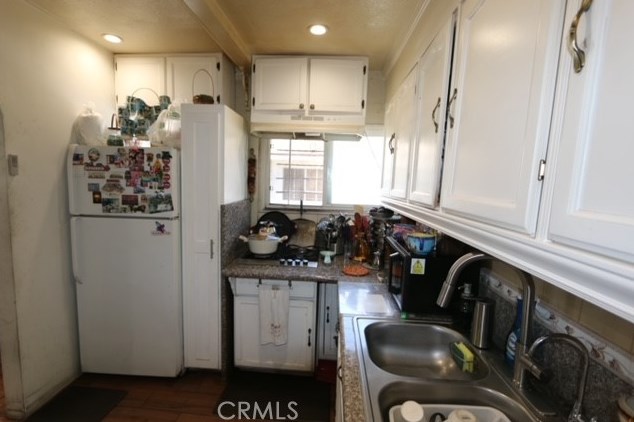 344 84 Pl, Los Angeles CA  90003-3106 exterior