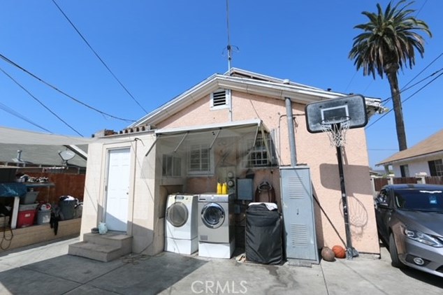 344 84 Pl, Los Angeles CA  90003-3106 exterior
