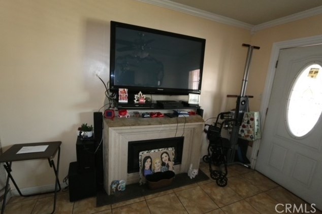 344 84 Pl, Los Angeles CA  90003-3106 exterior