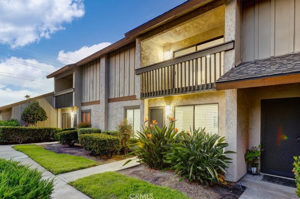 1465 Cerritos Ave, Anaheim CA  92802-2234 exterior