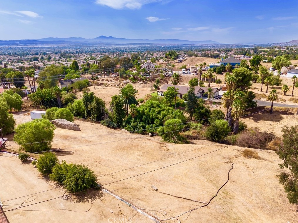 26675 Ironwood Ave, Moreno Valley CA 92557-7542 exterior