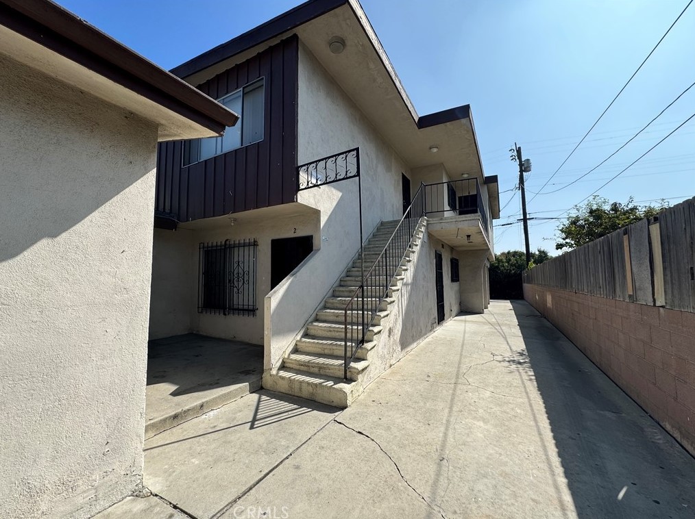 624 85th St, Los Angeles CA  90001-3625 exterior