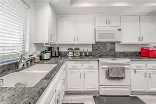 26212 Rainbow Glen Dr, Newhall, CA 91321 - Photo 19