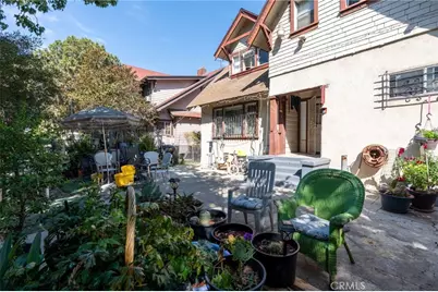 1217 W 39th Street, Los Angeles, CA 90037 - Photo 3