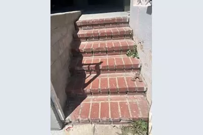 586 W 1st Street, San Pedro, CA 90731 - Photo 3