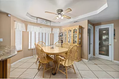 5647 Redwood Ave, Palmdale, CA 93551 - Photo 9