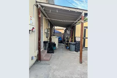 1418 W 70th Street, Los Angeles, CA 90047 - Photo 7