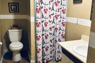 40 Camelback Ave, Carson, CA 90745 - Photo 9