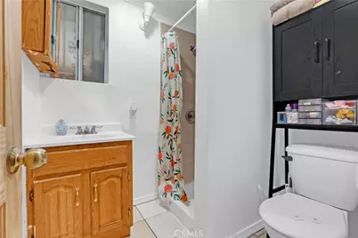 8810 Menlo Avenue, Los Angeles, CA 90044 - Photo 13