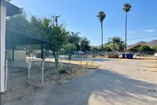 10945 -10953 Campbell Ave, Riverside, CA 92505 - Photo 11