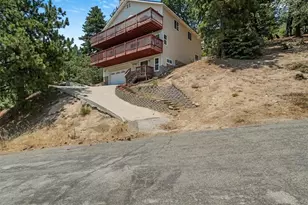 30134 Enchanted Way, Running Springs, CA 92382 - Photo 13