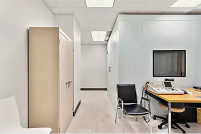 420 E 3rd Street #603, Los Angeles, CA 90013 - Photo 43