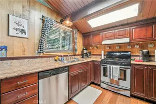 535 Sunderland Ct, Lake Arrowhead, CA 92352 - Photo 29