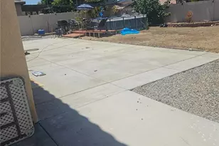 15974 Golden Meadow Ln, Victorville, CA 92394 - Photo 5