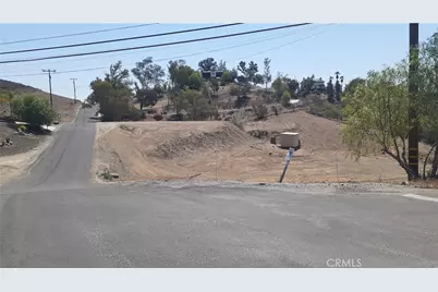 24181 Beverly, Menifee, CA 92587 - Photo 9