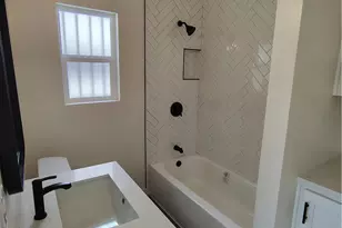 231 E Century Blvd, Los Angeles, CA 90003 - Photo 23