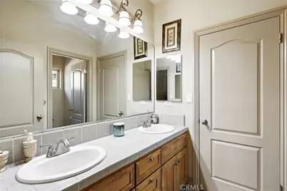 13204 Michaelangelo Drive, Bakersfield, CA 93314 - Photo 37