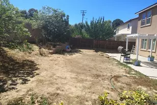 1345 Gordon Ct, Beaumont, CA 92223 - Photo 9