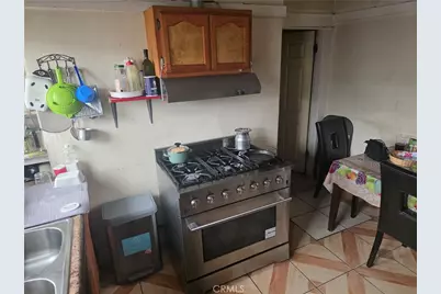 134 W Vernon Avenue, Los Angeles, CA 90037 - Photo 23