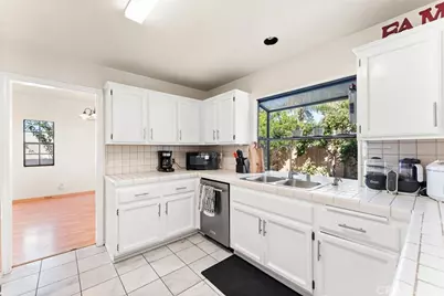 1129 Dahlia Way, Torrance, CA 90502 - Photo 15