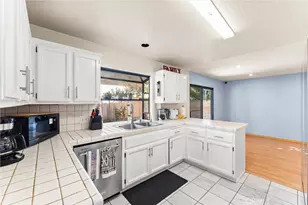 1129 Dahlia Way, Torrance, CA 90502 - Photo 17