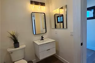 17037 Covello St, Van Nuys, CA 91406 - Photo 11