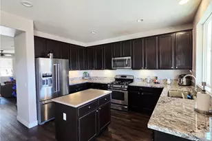 16628 Desert Lily St, Victorville, CA 92394 - Photo 3