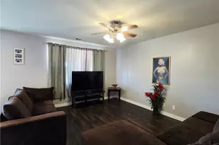 16628 Desert Lily St, Victorville, CA 92394 - Photo 5