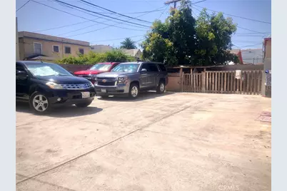 602 W 40th Place, Los Angeles, CA 90037 - Photo 11