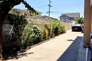 602 W 40th Pl, Los Angeles, CA 90037 - Photo 13