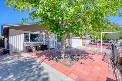 43327 Echard Avenue, Lancaster, CA 93536 - Photo 5