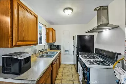 6041 Ferguson Drive, Commerce, CA 90022 - Photo 15