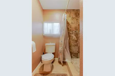 15325 Orange Ave Spc E1, Paramount, CA 90723 - Photo 21