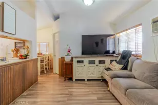 15325 Orange Ave Spc E1, Paramount, CA 90723 - Photo 11