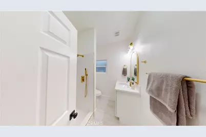 2249 W 30th Street, Los Angeles, CA 90018 - Photo 29
