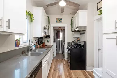 1316 S Grand Avenue, San Pedro, CA 90731 - Photo 11