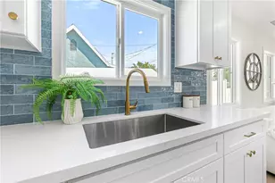 10621 Helendale Ave, Tujunga, CA 91042 - Photo 9