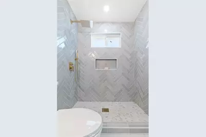 10621 Helendale Avenue, Tujunga, CA 91042 - Photo 25