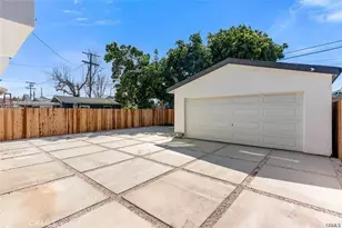 136 W 48th St, Los Angeles, CA 90037 - Photo 5