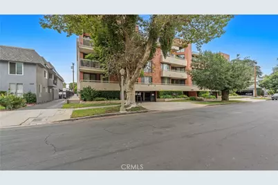 14521 Benefit St #102, Sherman Oaks, CA 91403 - Photo 1