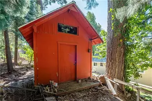 23882 Skyland Dr, Crestline, CA 92325 - Photo 17